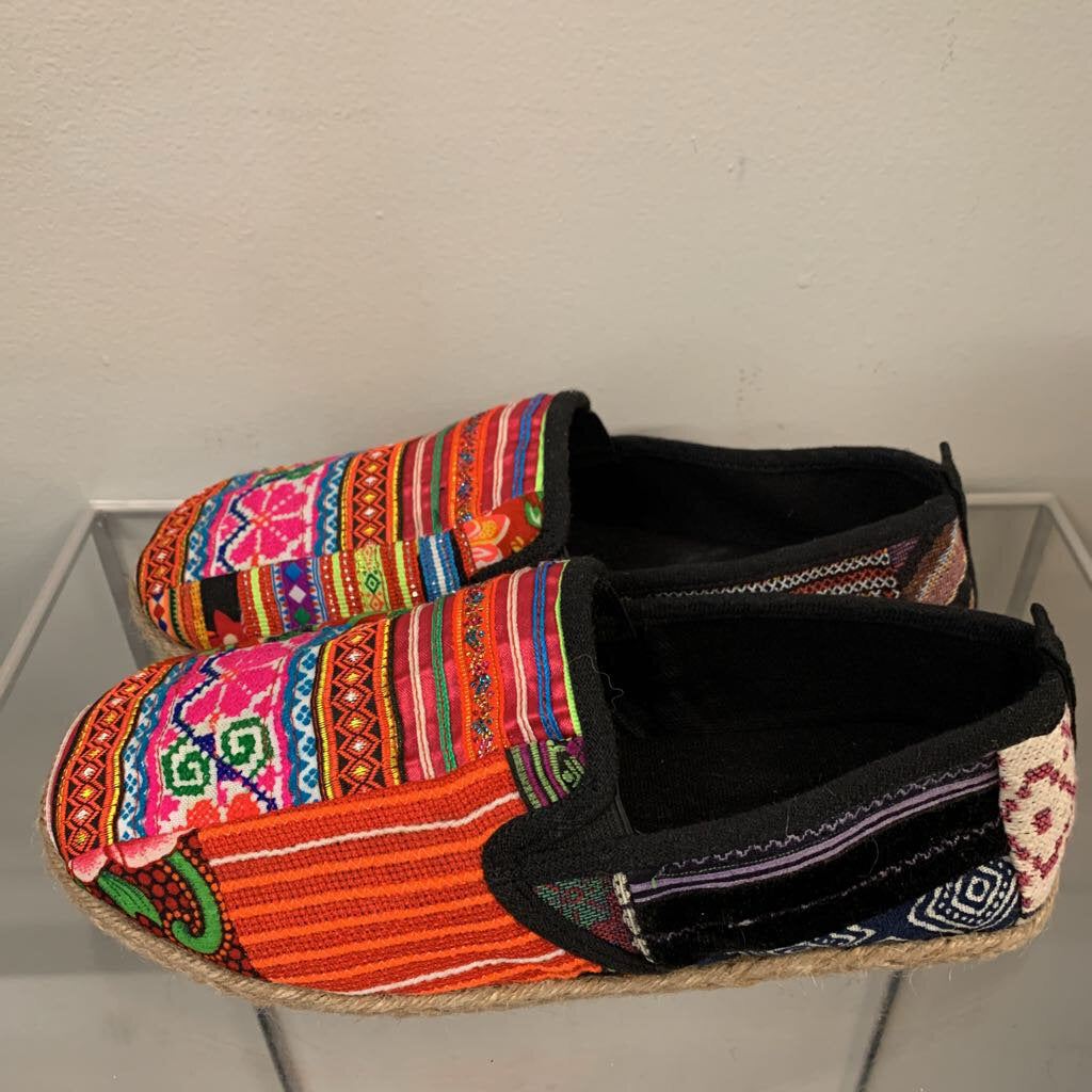 Lanna Soles Hmong Patchwork Embroidered Slip On Shoes 6