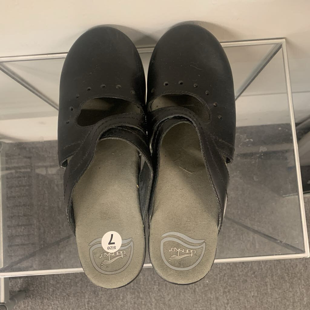 Dansko Black Leather Slip On Mule Clogs 7