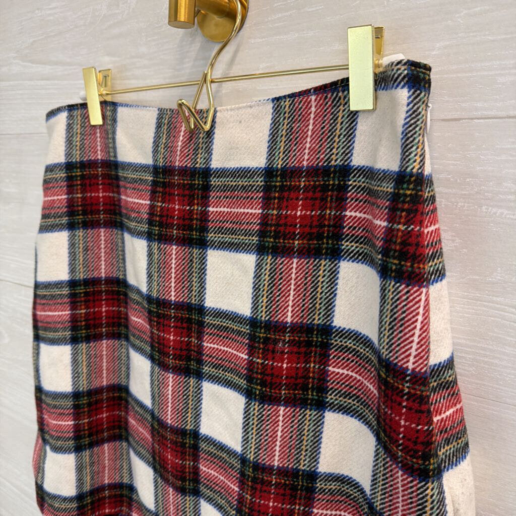 Abercrombie and Fitch White/ Red Plaid Mini Skirt Medium