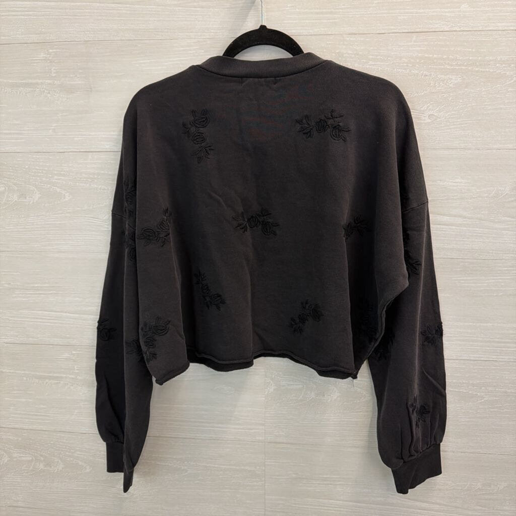 Torrid Black Embroidered Flower Cropped Long Sleeve Top 00