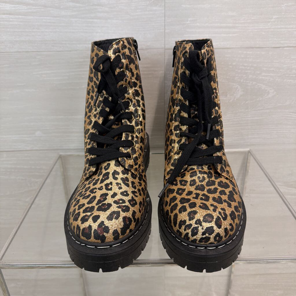 True Craft Gold/ Black Shimmer Leopard Print Lace Up Ankle Boots 9