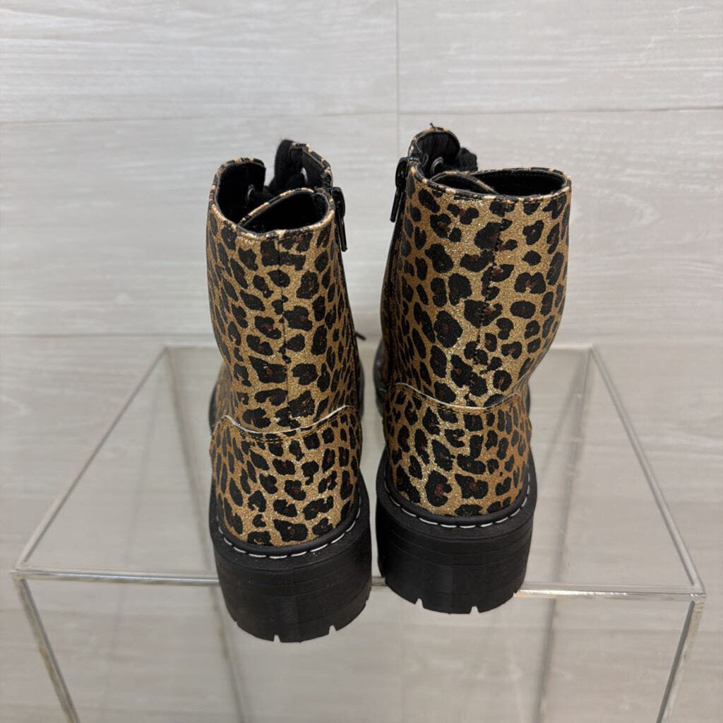 True Craft Gold/ Black Shimmer Leopard Print Lace Up Ankle Boots 9