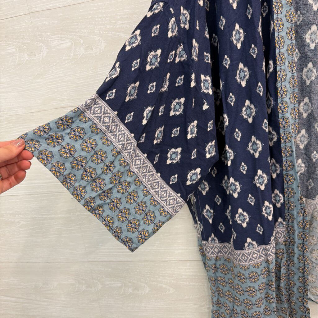 Knox Rose Blue Print Kimono Top Medium/ Large