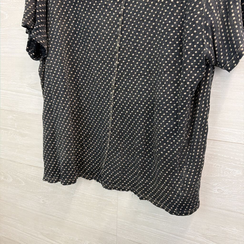 Magnolia Pearl Grey/ Cream Polka Dot Short Sleeve Top One Size