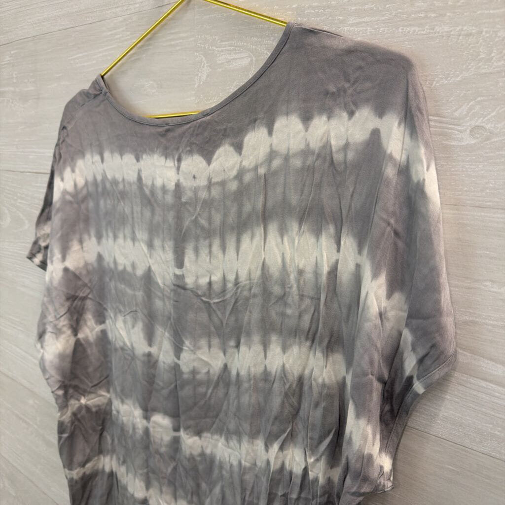 Charlie B Grey/ White Tie Dye Short Sleeve Top Large