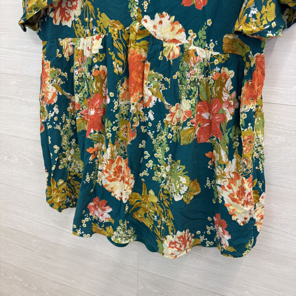 Andree Green/ Multi Print Short Sleeve Top 2X