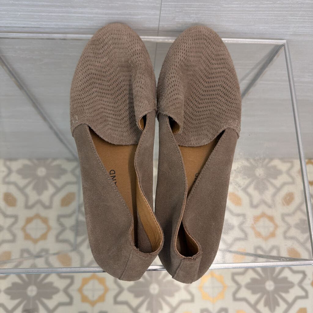 Lucky Brand Grey Suede Perforate Flats 7.5
