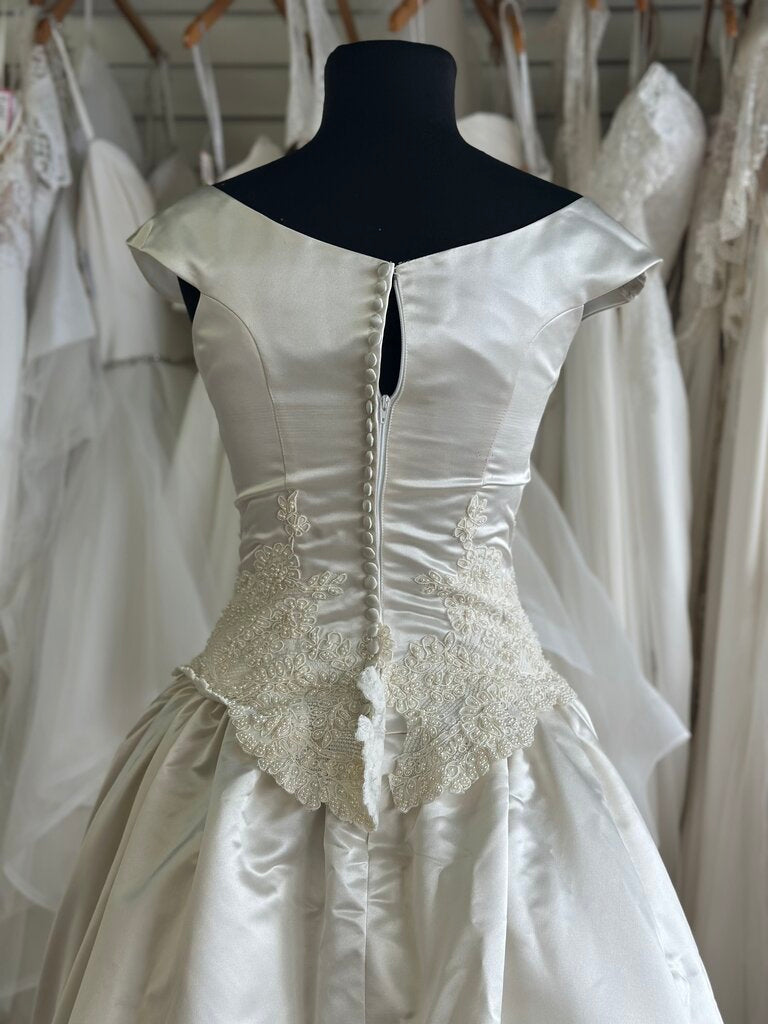 Vintage Mon Cheri Satin and Lace Applique Wedding Dress 8