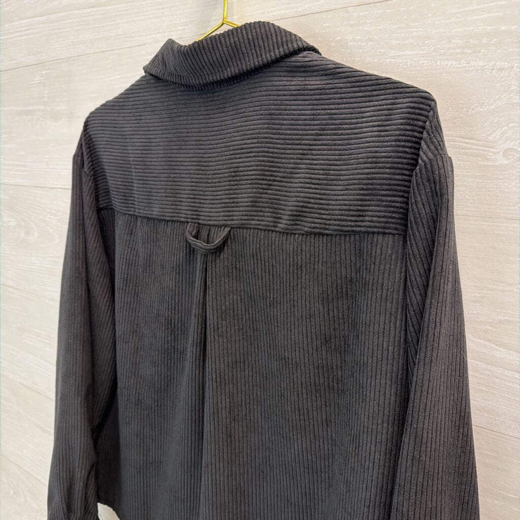 Ellen and Company Black Corduroy Cropped Button Down Top Large