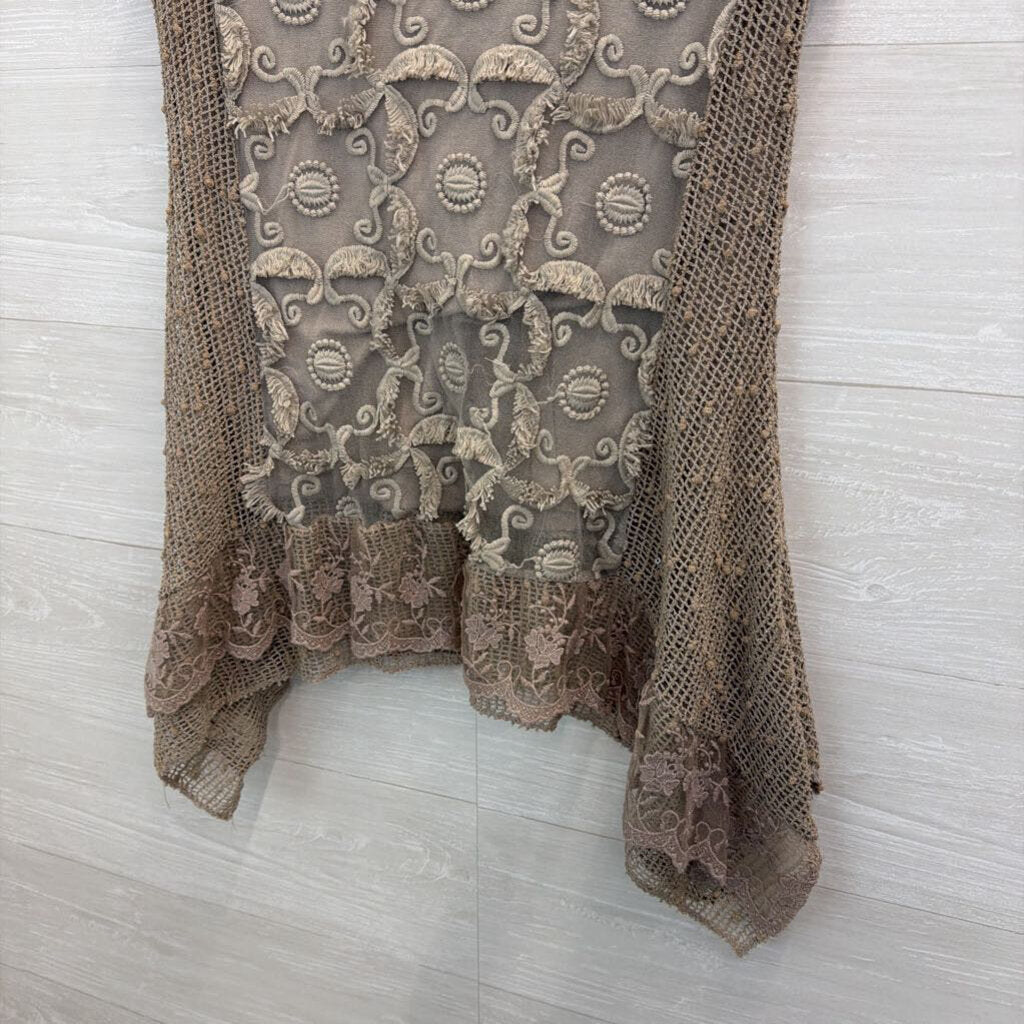 Tempo Paris Beige Embroidered Top Medium