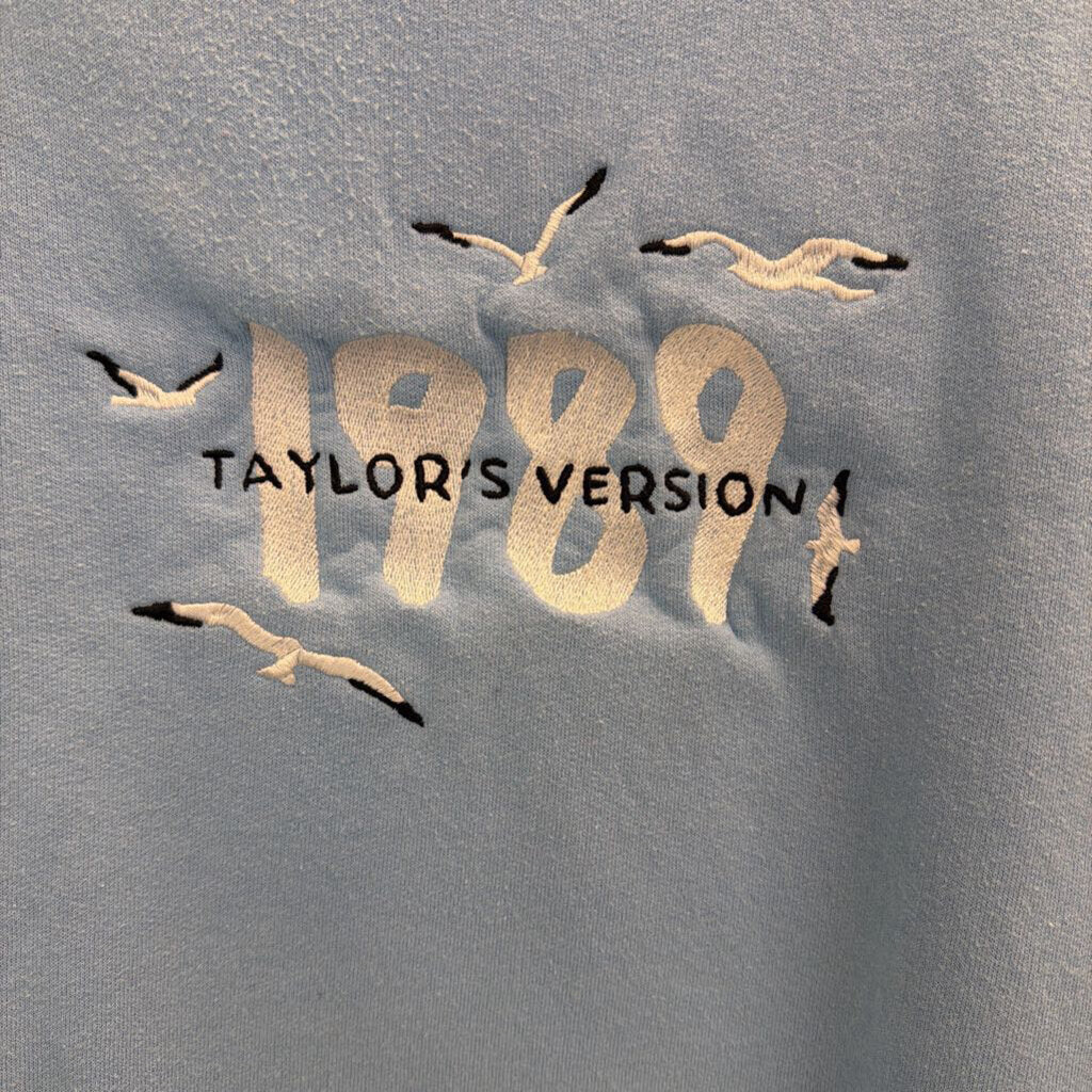 1989 Taylor's Version Pullover Sweatshirt Small