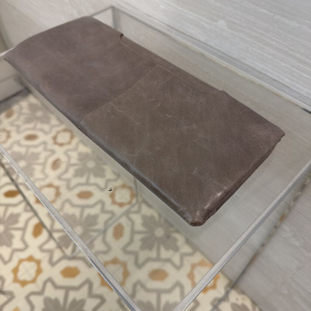 Hobo Leather Kiss Lock Clutch