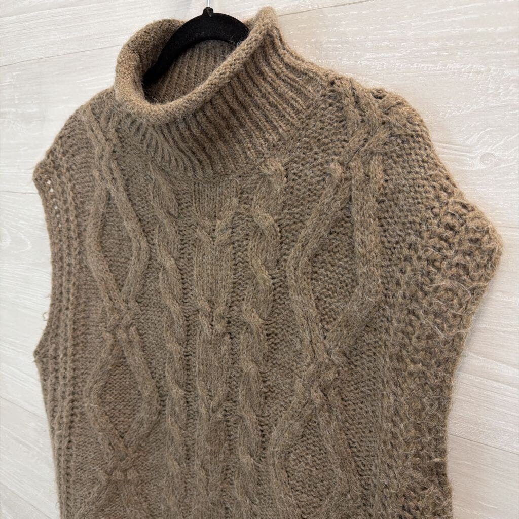 In Loom Green Cable Knit Sleeveless Sweater Medium/ Large