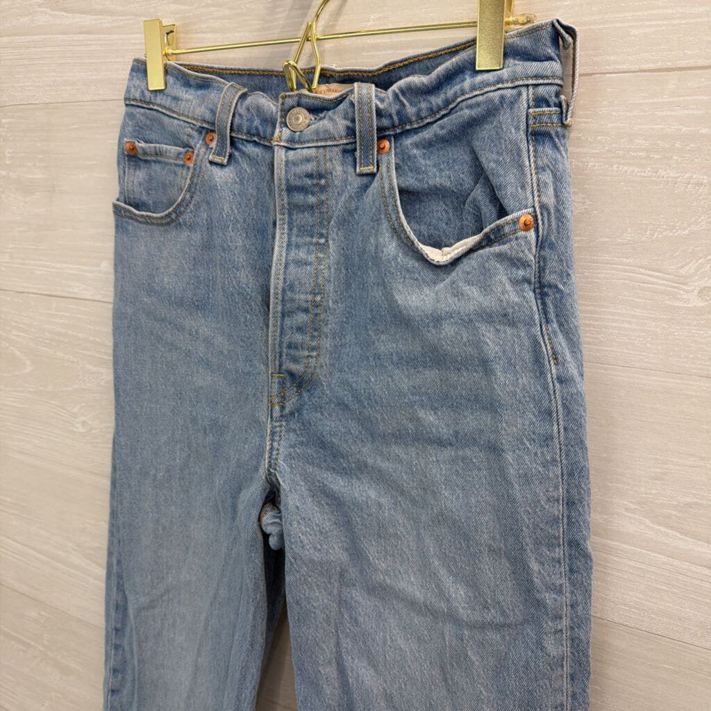Levi Light Wash Ribcage Straight Jeans 28