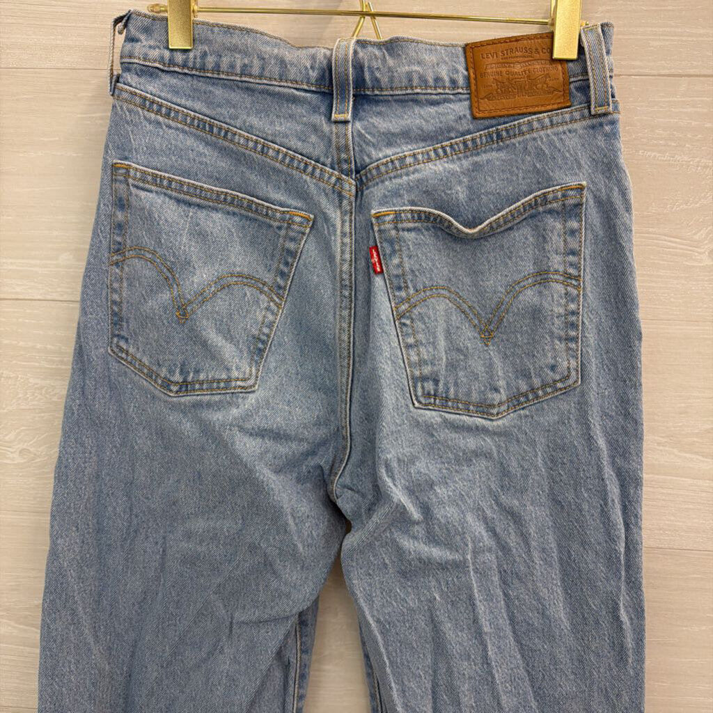 Levi Light Wash Ribcage Straight Jeans 28