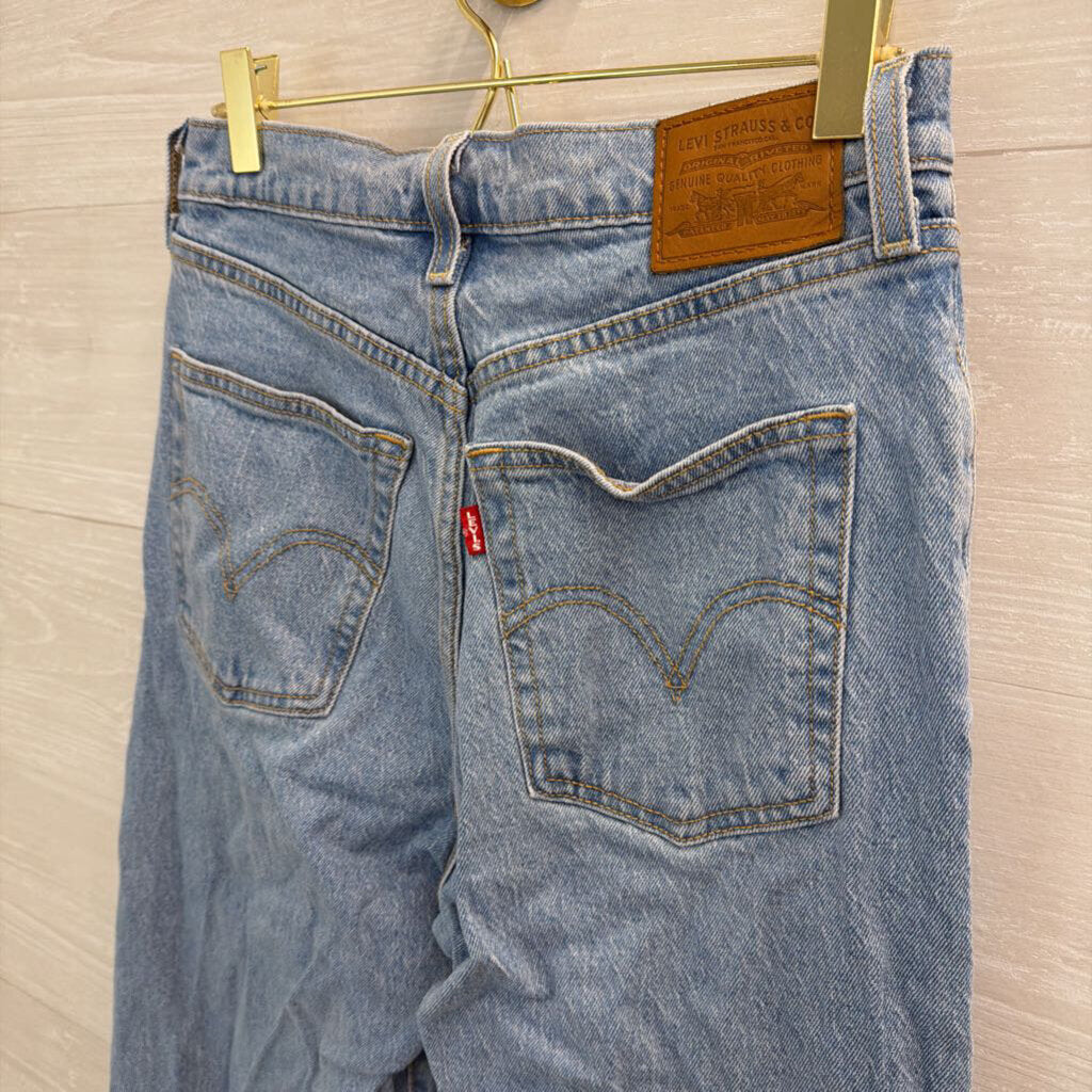 Levi Light Wash Ribcage Straight Jeans 28