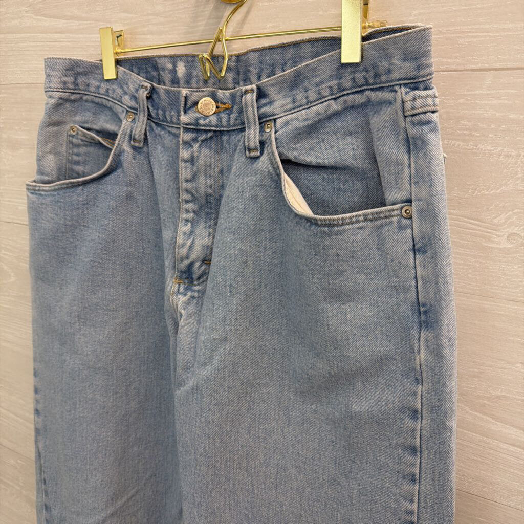 Wrangler Light Wash Relaxed Fit Jeans 33