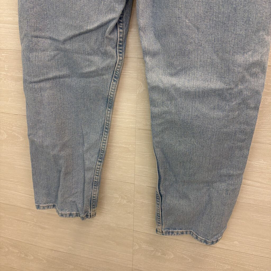 Wrangler Light Wash Relaxed Fit Jeans 33
