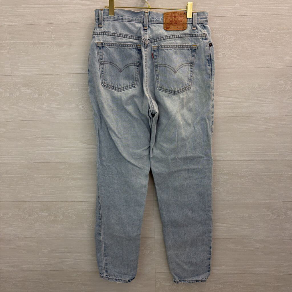 Levi Light Wash Mom Jeans 6