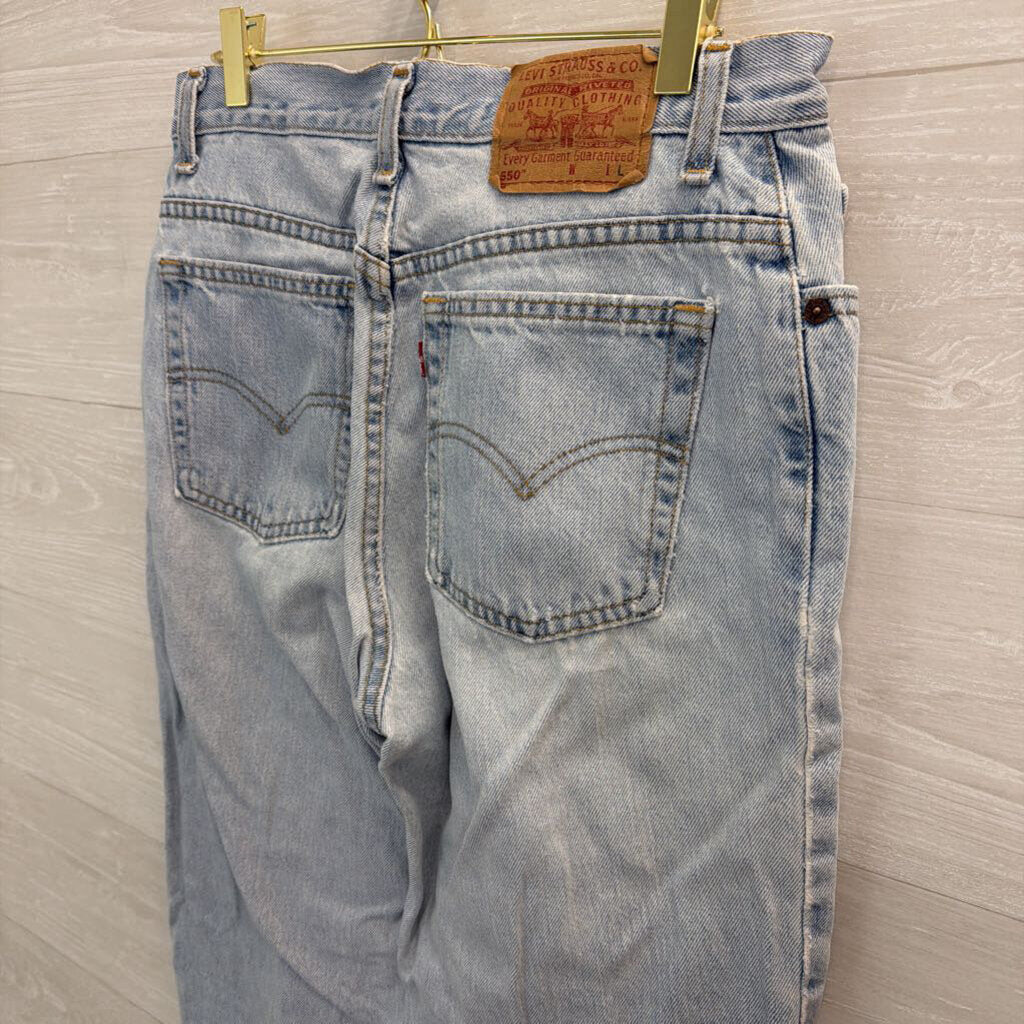 Levi Light Wash Mom Jeans 6