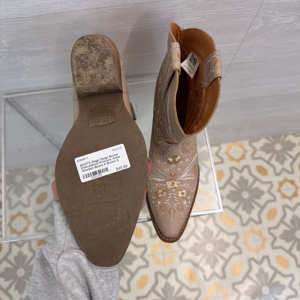 Dingo Brown Embroidered Primrose Ankle Western Boots 6