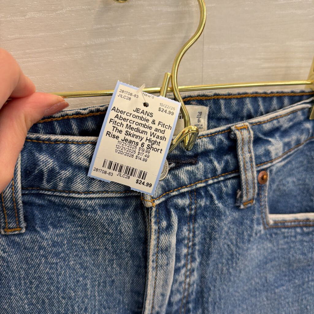 Abercrombie and Fitch Medium Wash The Skinny Hight Rise Jeans 6 Short