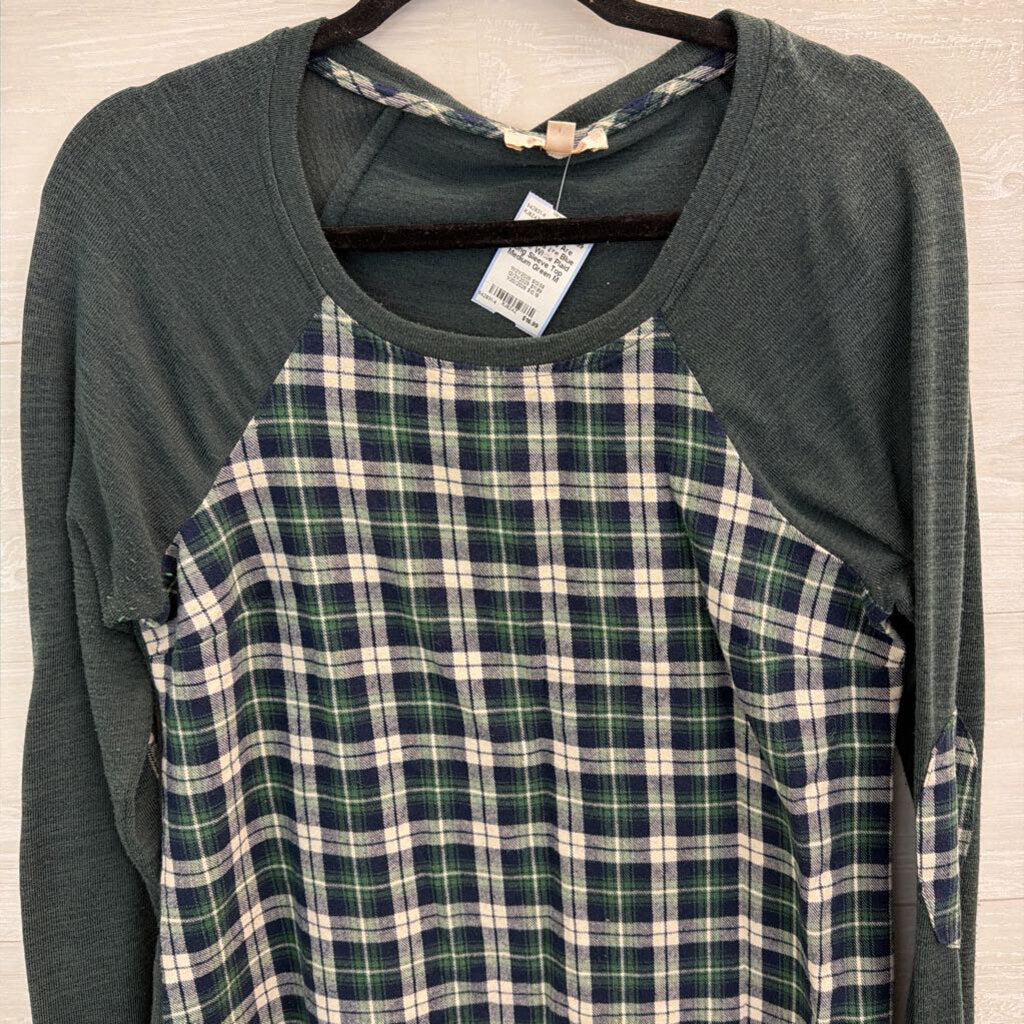 Skies are Blue Green/ White Plaid Long Sleeve Top Medium