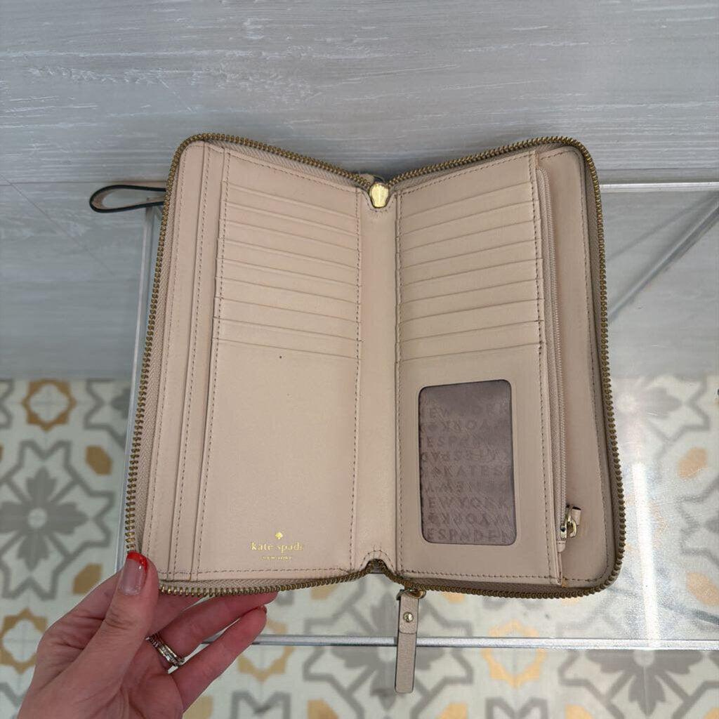 Kate Spade Cream Leather Grove Street Anita Wristlet Wallet