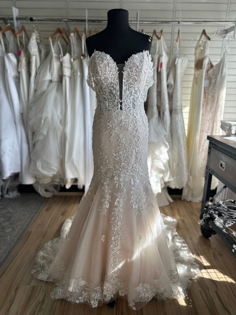 Maggie Sottero Ivory/ Pewter Embellished Lace Fit and Flare Bridal Gown 10