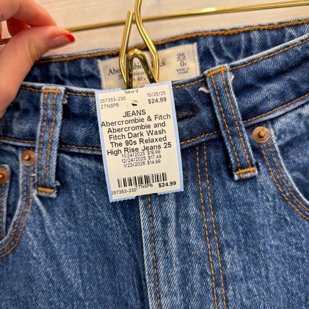 Abercrombie and Fitch Dark Wash The 90s Relaxed High Rise Jeans 25 Short