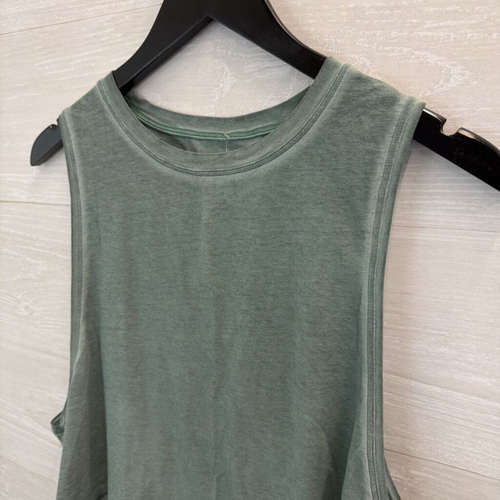 Lululemon Green Wide Arm Hole Cropped Tank Medium