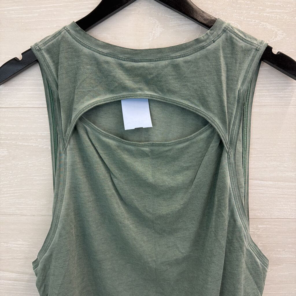 Lululemon Green Wide Arm Hole Cropped Tank Medium