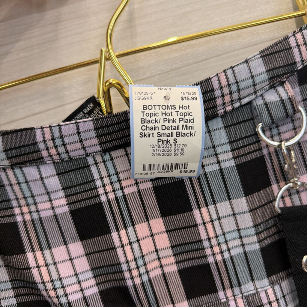 Hot Topic Black/ Pink Plaid Chain Detail Mini Skirt Small