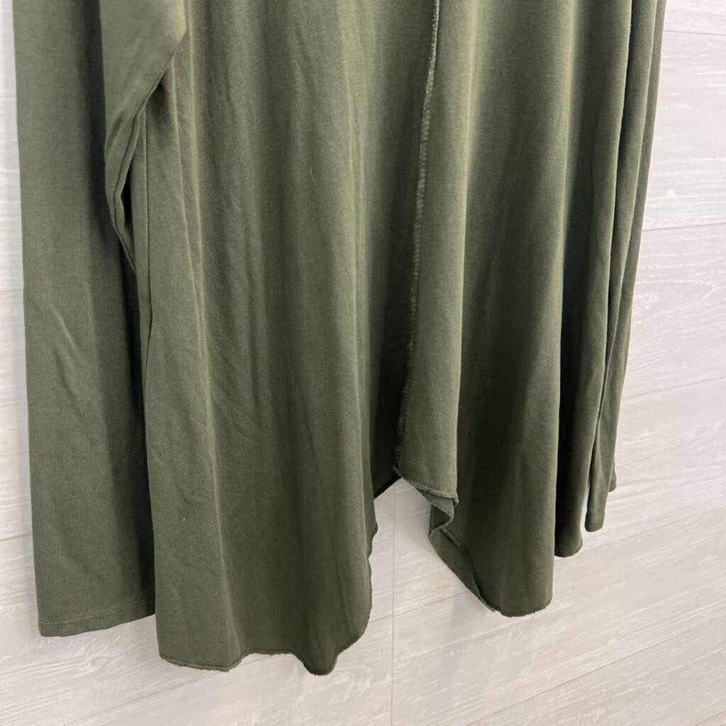 Saga Green Long Sleeve V Neck Top Medium