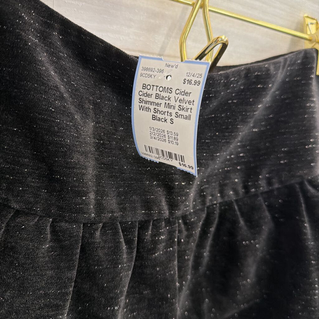 Cider Black Velvet Shimmer Mini Skirt With Shorts Small