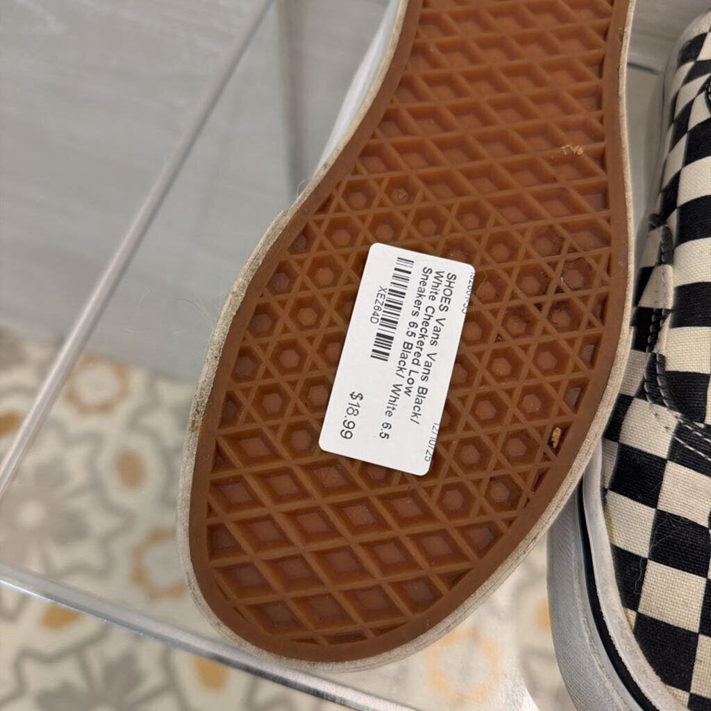 Vans Black/ White Checkered Low Sneakers 6.5