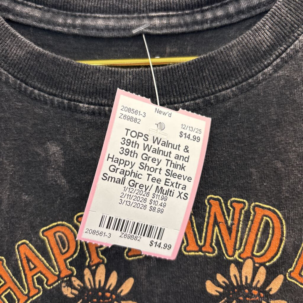 Walnut and 39th Grey Think Happy Short Sleeve Graphic Tee Extra Small