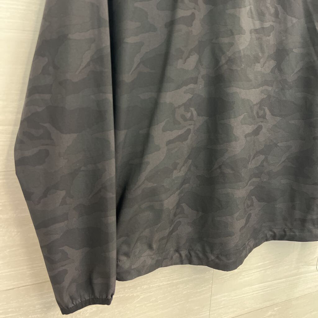 Vuori Lightweight Black Camo Jacket