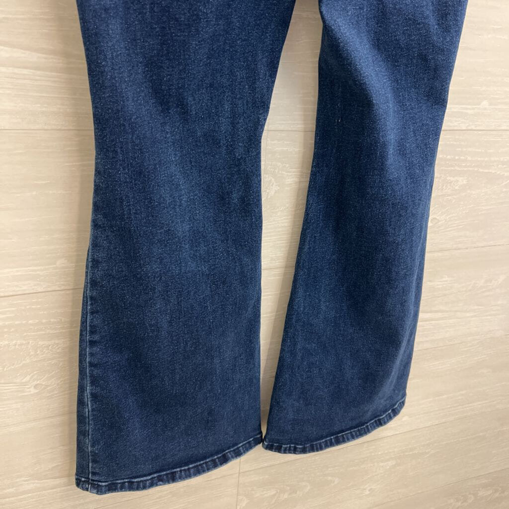 Dark Wash Flare Leg Jeans Medium