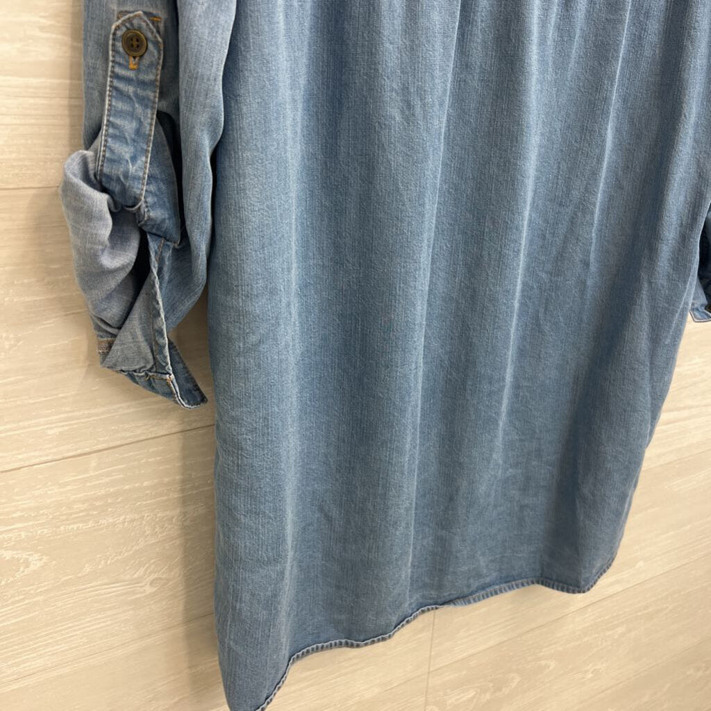 Chelsea and Theodore Blue Chambray Embroidered Long Sleeve Dress Small