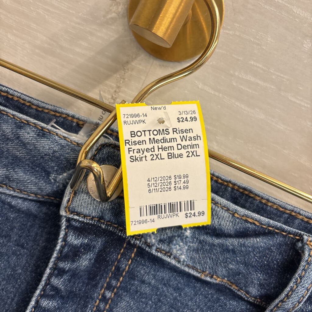 Risen Medium Wash Frayed Hem Denim Skirt 2XL