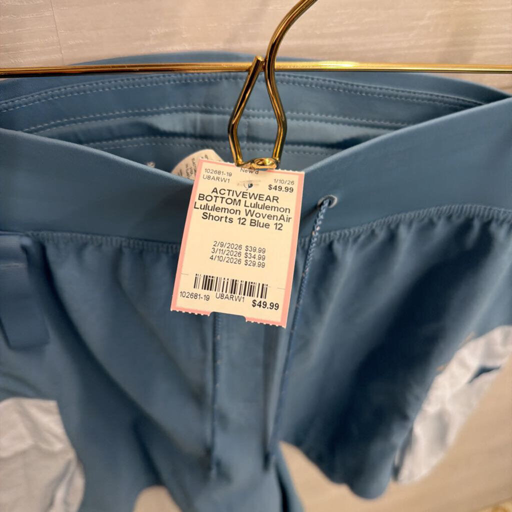 Lululemon WovenAir Shorts 12