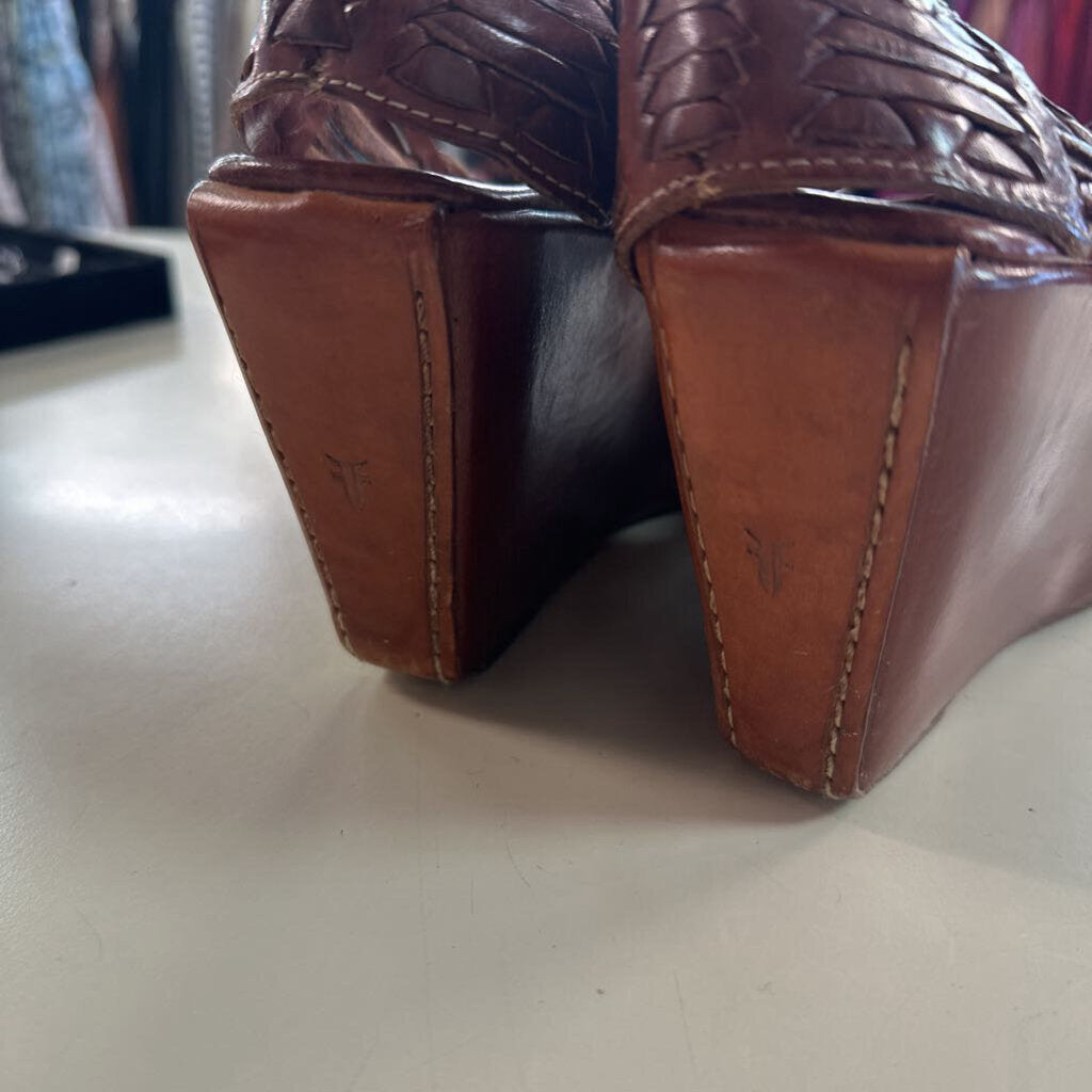 Frye Brown Leather Lola Studded Sling Wedge Shoes 9