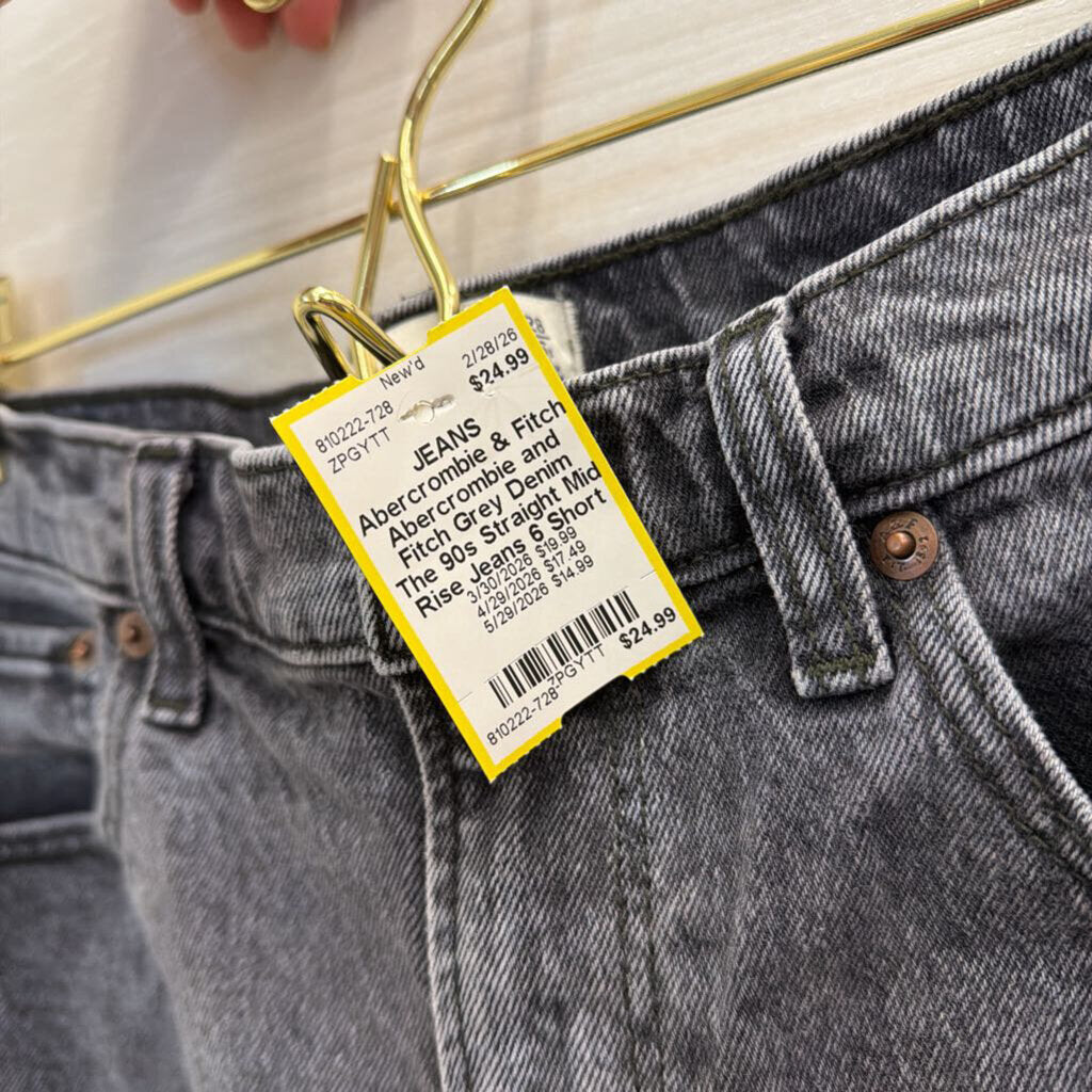 Abercrombie and Fitch Grey Denim The 90s Straight Mid Rise Jeans 6 Short