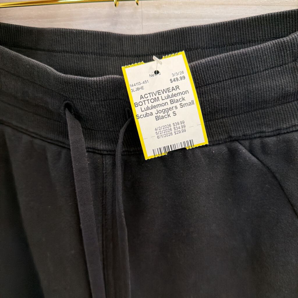 Lululemon Black Scuba Joggers Small
