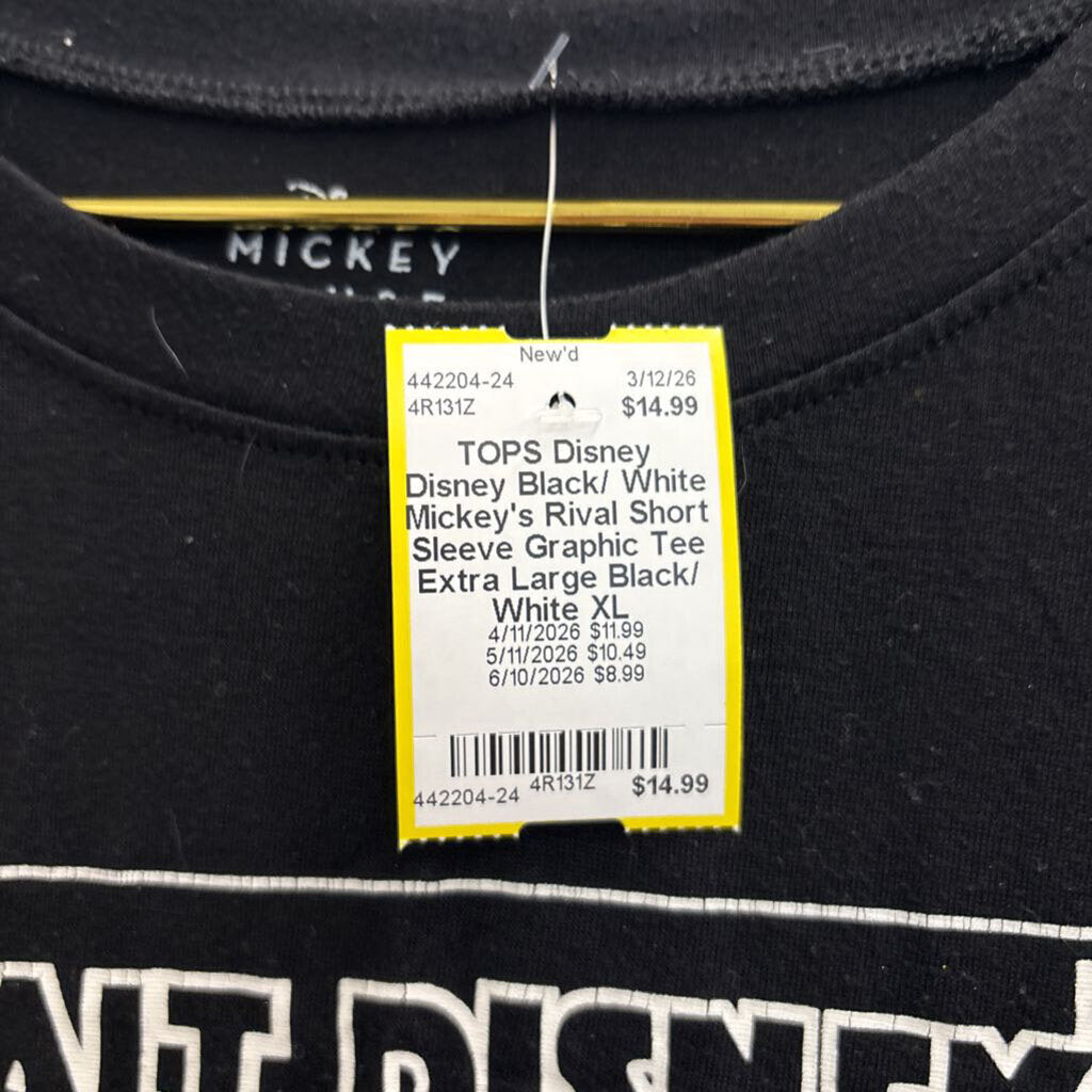 Disney Black/ White Mickey's Rival Short Sleeve Graphic Tee Extra Large
