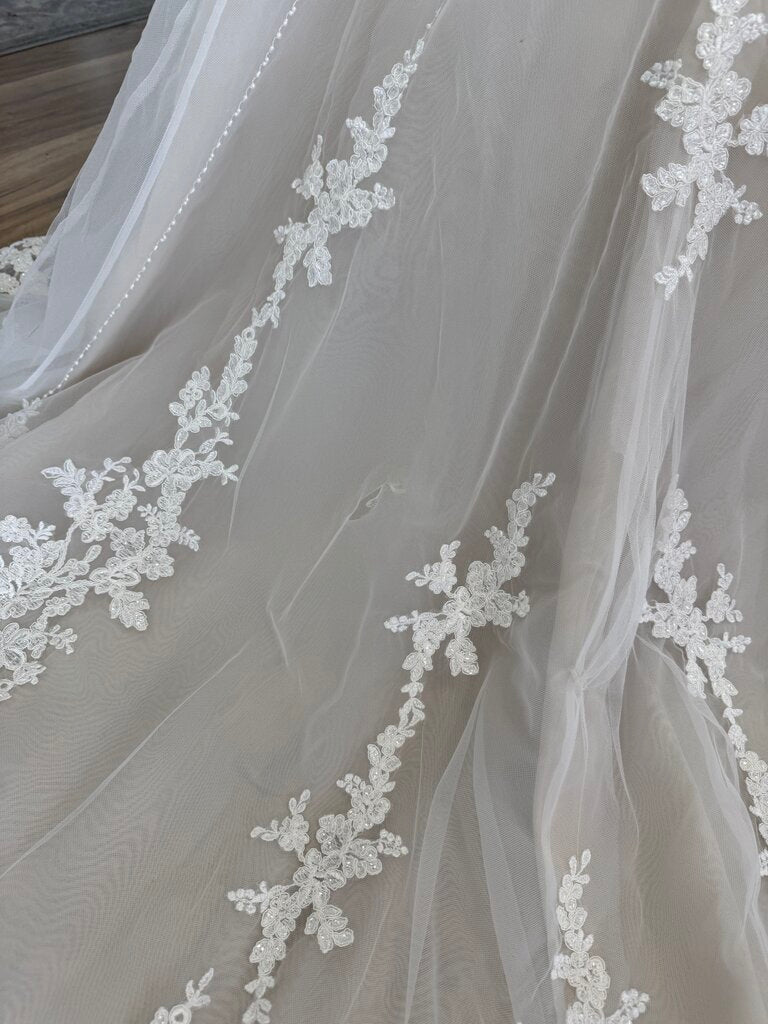 Essense of Australia Strapless Beaded Lace Fitted Wedding Dress 12