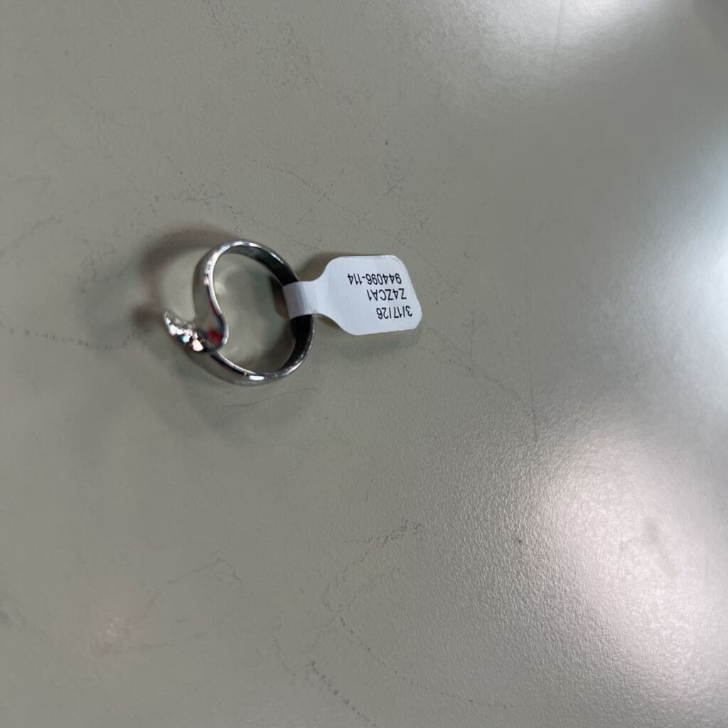 Silver Toned Wave Ring Size 7.5