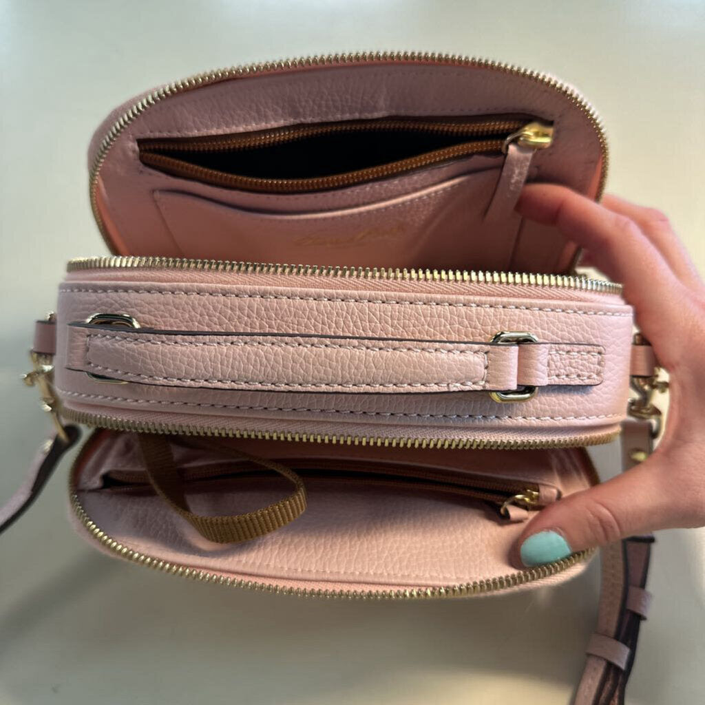 Dooney and Bourke Pink Pebbled Leather Belvedere Ambler Purse