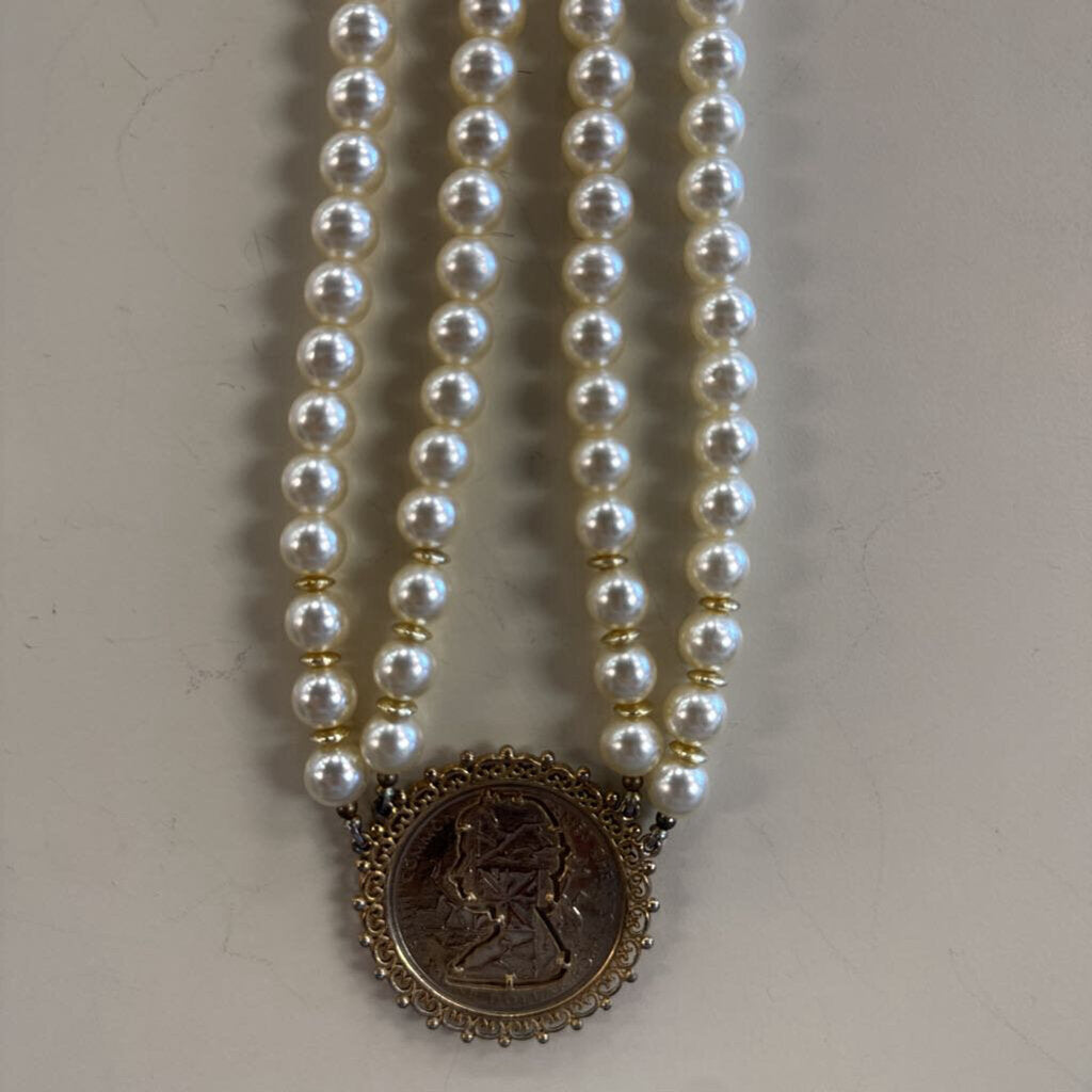 Double Pearl Strand Queen Necklace